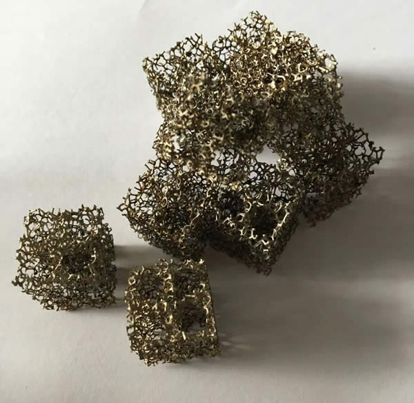 泡沫镍电极 推荐泡沫镍 MM厚 电磁屏蔽 加工冲孔 泡沫镍预处理 泡沫镍电极 推荐泡沫镍 MM厚 电磁屏蔽 加工冲孔 泡沫镍预处理